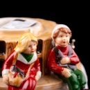 Villeroy & Boch Christmas Toys Memory Großer Tannenbaum mit Kindern Spieluhr